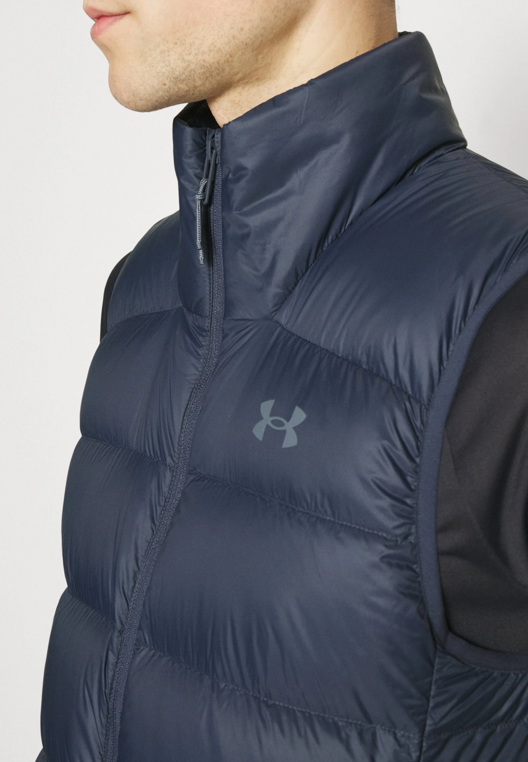 Under Armour ARMOUR 2.0 VEST - Kamizelka - Downpour Gray/gravel 5 Under Armour ARMOUR 2.0 VEST - Kamizelka - Downpour Gray/gravel - obrazek 5