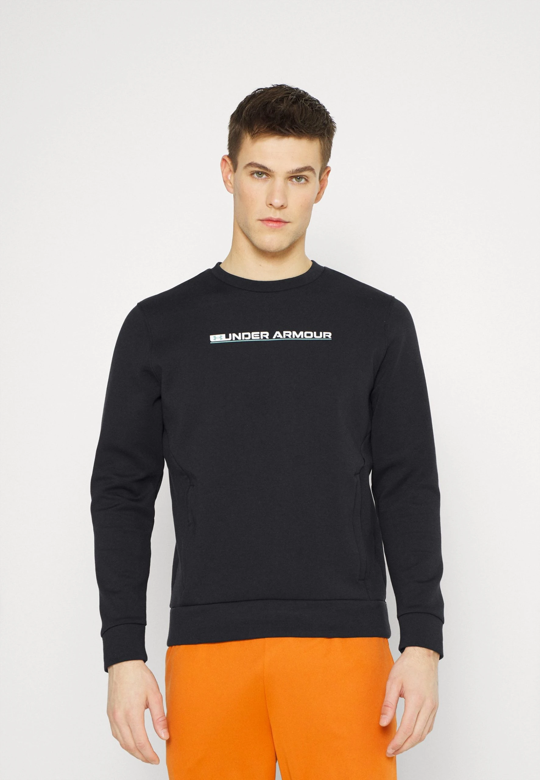 SUMMIT CREW - Bluza - black/white Under Armour SUMMIT CREW - Bluza - Black/white -Under Armour shop 03c6b0c6a6fc40e6a5b98af47f425978 scaled
