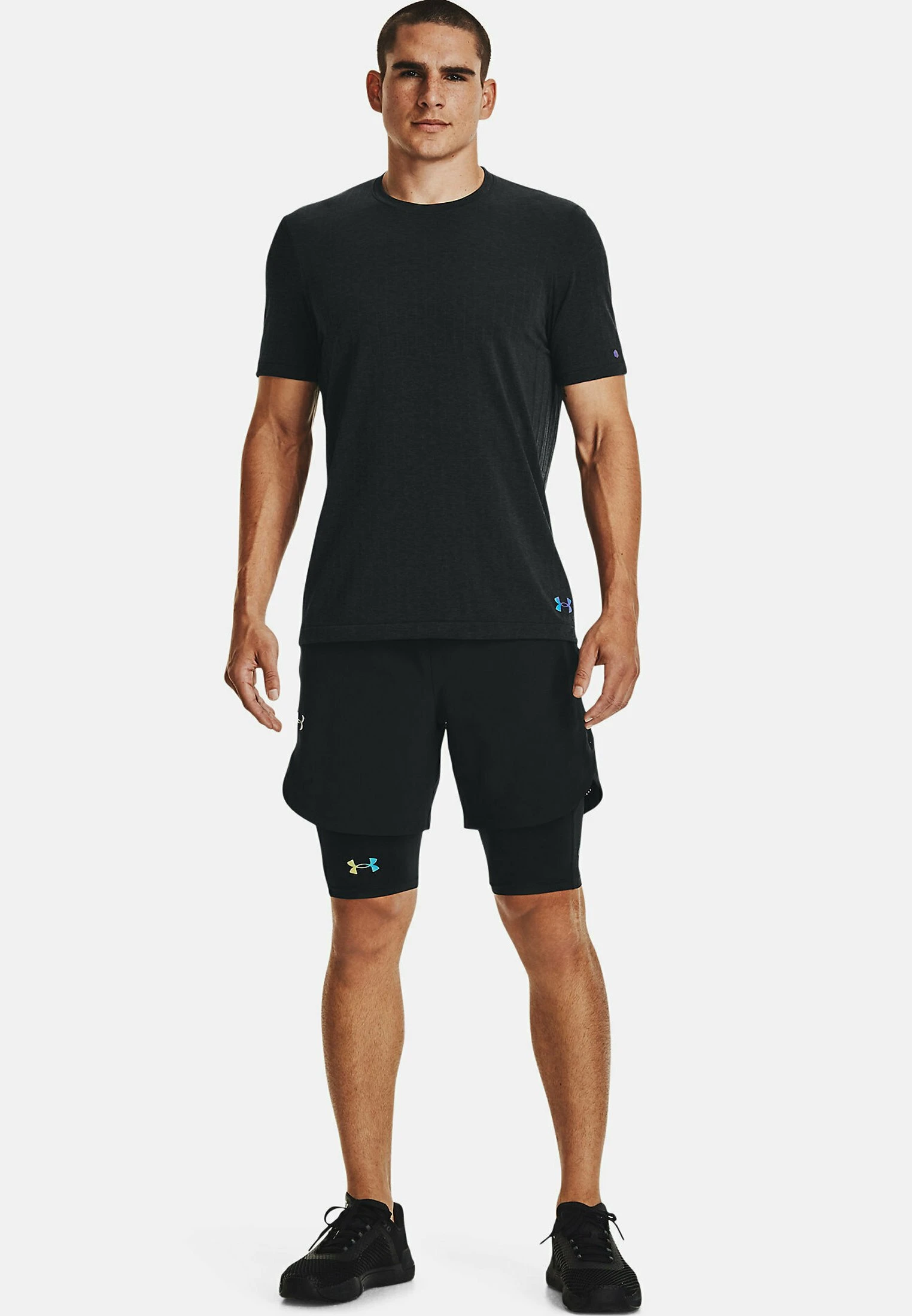 SHORT-SLEEVES RUSH SEAMLESS SS - T-shirt basic - black Under Armour SHORT-SLEEVES RUSH SEAMLESS SS - T-shirt Basic - Black -Under Armour shop 0483c886b3104dfda031426ebc8735d4