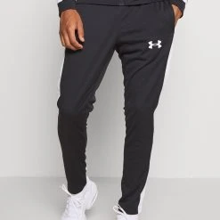 Under Armour Dres - Black -Under Armour shop 0b4aea5891ff4c33adec6d8bc21d3b15 scaled