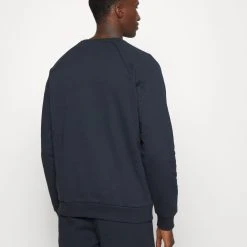 Under Armour RIVAL CREW - Bluza - Black/white -Under Armour shop 0bbb57f39da448b4b5fde3a0ce4dbdfd scaled