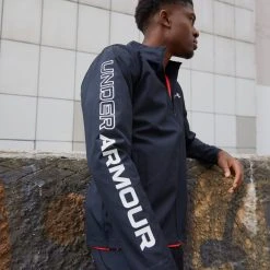 Under Armour STORM RUN JACKET - Kurtka Do Biegania - Black/white -Under Armour shop 0c990f937a30435dbf96b713ce6c9987 scaled