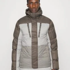 Under Armour BLOCKED - Kurtka Sportowa - Fresh Clay/pewter