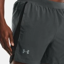 Under Armour LAUNCH - Krótkie Spodenki Sportowe - Pitch Gray (012) -Under Armour shop 14bcfc141b23488195496210ee40f4bd