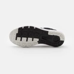 Under Armour CHARGED ROGUE - Obuwie Do Biegania Treningowe - Black 4 Under Armour CHARGED ROGUE - Obuwie Do Biegania Treningowe - Black -Under Armour shop 16635bb670c142a5b771465b48c5bb85 scaled