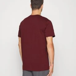 Under Armour LOGO HEAVYWEIGHT - T-shirt Basic - Chestnut Red/radio Red 2 Under Armour LOGO HEAVYWEIGHT - T-shirt Basic - Chestnut Red/radio Red -Under Armour shop 18f3ecf06b8d4254bd5a6c1655880cf7 scaled