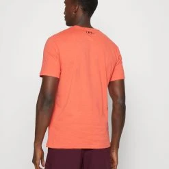 Under Armour SPORTSTYLE - T-shirt Basic - Red/black 2 Under Armour SPORTSTYLE - T-shirt Basic - Red/black -Under Armour shop 1944e34d15bb4b85ade46057105e3e9a scaled