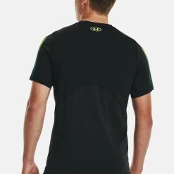 Under Armour SHORT-SLEEVES HG NOV - T-shirt Z Nadrukiem - Black -Under Armour shop 1a4d7ec9141a41f8a0efb208f915e4ef