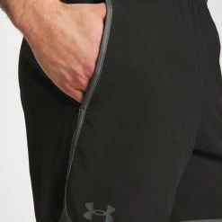 Under Armour HIIT WOVEN - Krótkie Spodenki Sportowe - Black/pitch Gray -Under Armour shop 1b7363e4ee2146bb8c39ee03636cd786 scaled