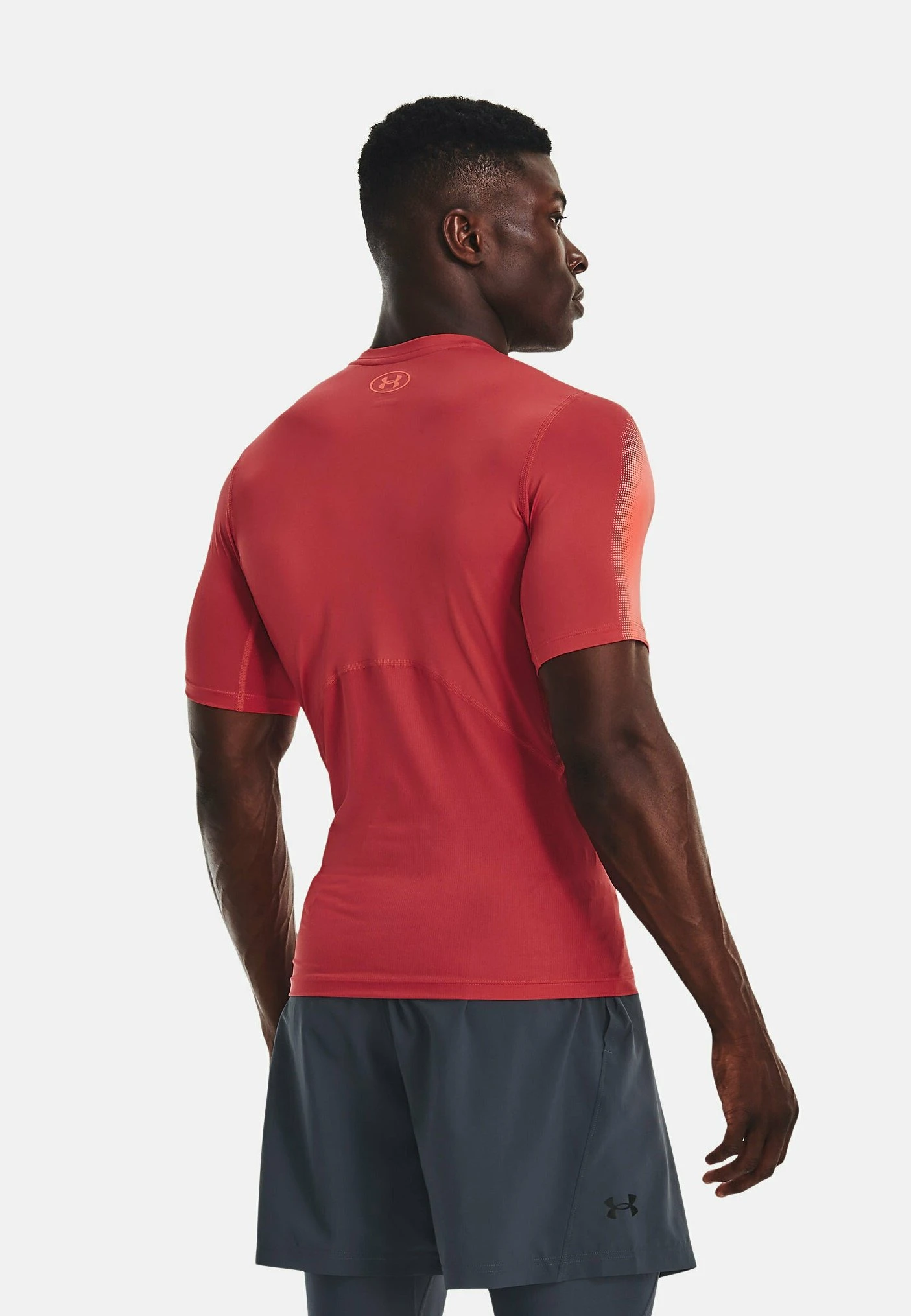 SHORT-SLEEVES UA HG NOVELTY SS - Koszulka sportowa - chakra Under Armour SHORT-SLEEVES UA HG NOVELTY SS - Koszulka Sportowa - Chakra -Under Armour shop 1c561a38bdc243f7b6eea6f470a59e08