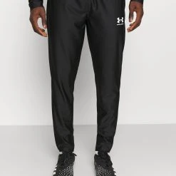Under Armour CHALLENGER - Dres - Black -Under Armour shop 1f49e08fb5e843718335028ccb6de293 scaled