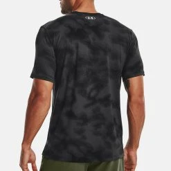 Under Armour Short Sleeves UA Rush Energy Print SS - Koszulka Sportowa - Black 2 Under Armour Short Sleeves UA Rush Energy Print SS - Koszulka Sportowa - Black -Under Armour shop 313921fc4e984145a1cca96a7349ed52