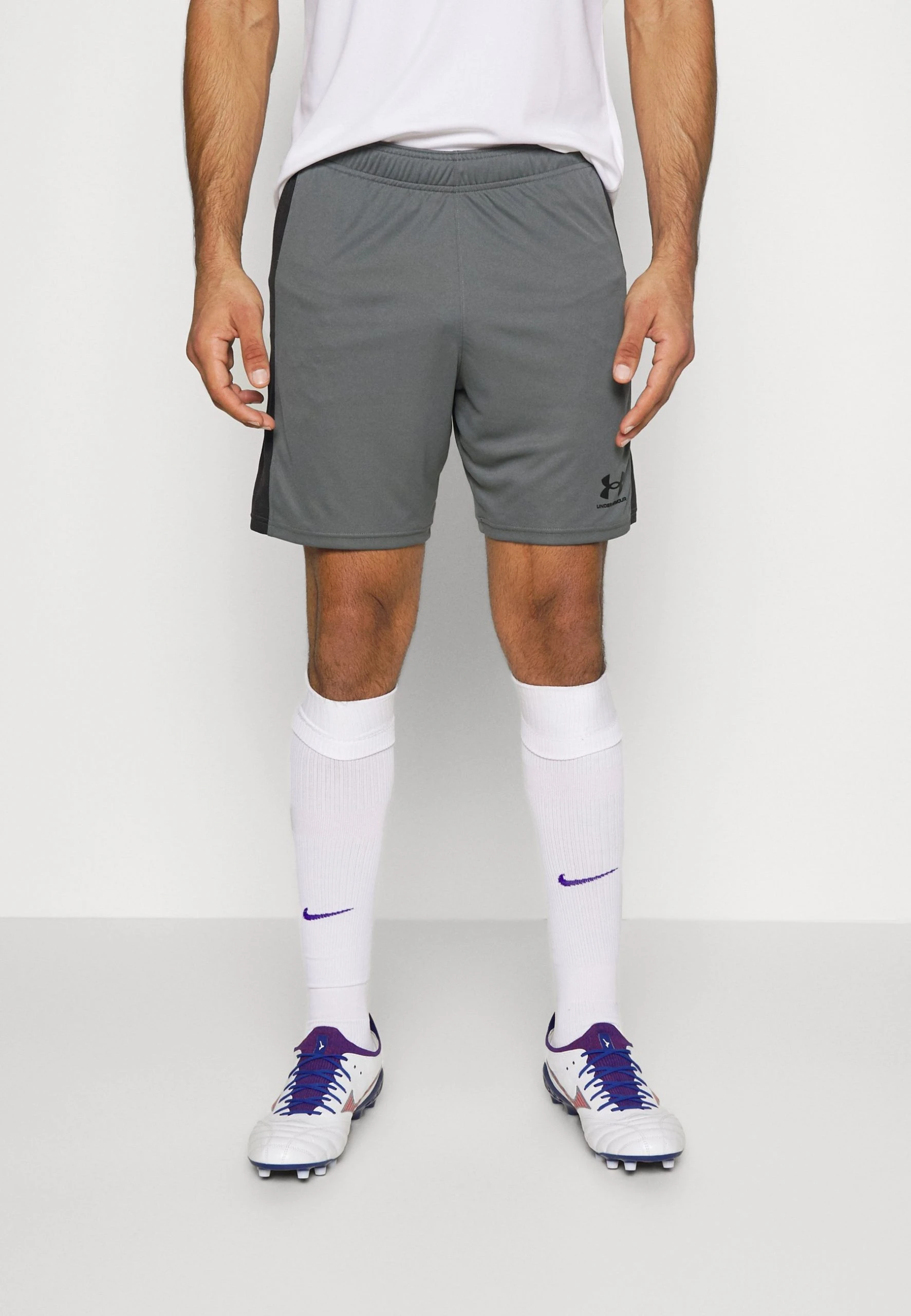 CHALLENGER - Krótkie spodenki sportowe - pitch gray/black Under Armour CHALLENGER - Krótkie Spodenki Sportowe - Pitch Gray/black -Under Armour shop 31573b2eec8e473aa64ad51bb2b60243 scaled