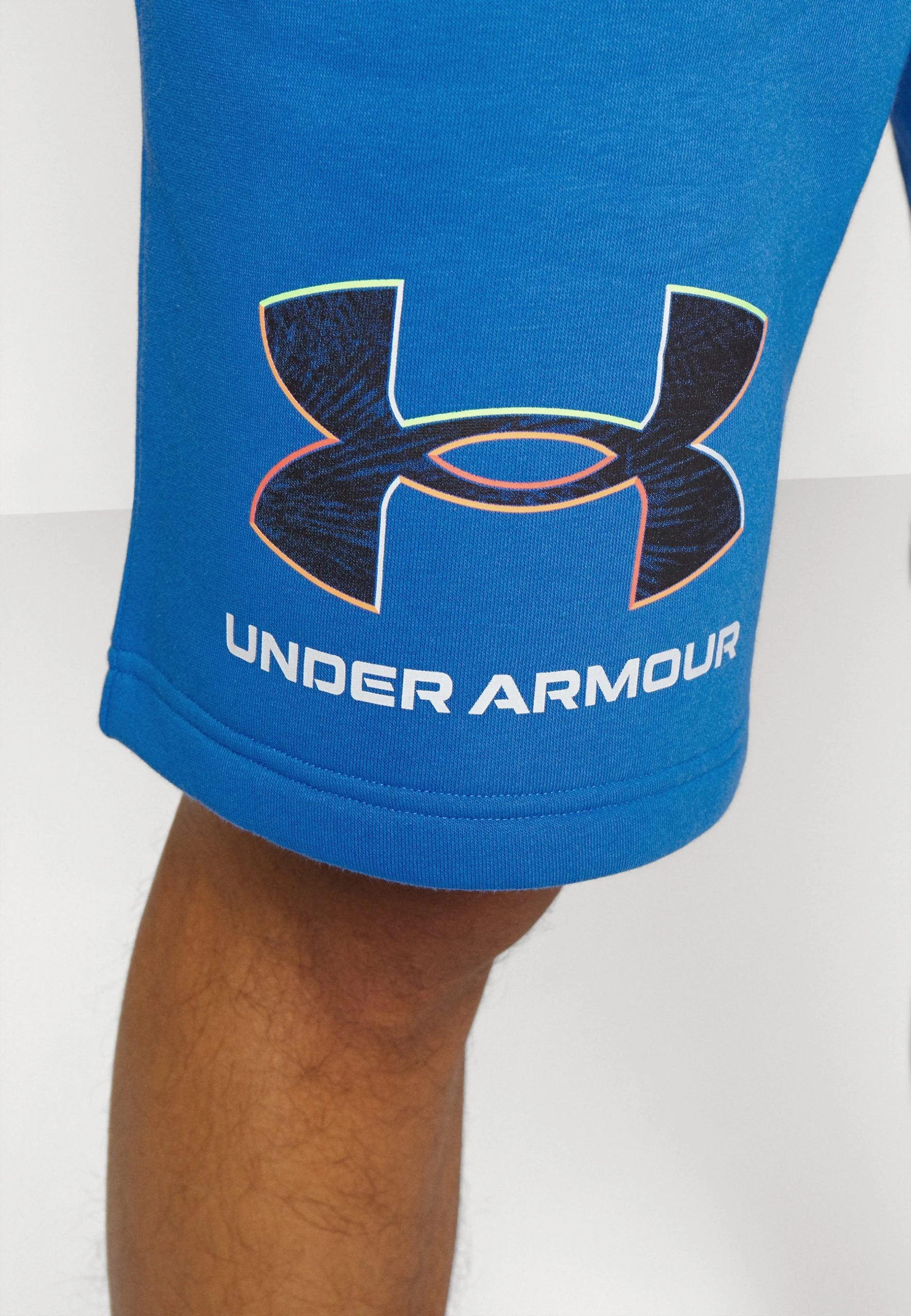 RIVAL GRAPHIC SHORT - Krótkie spodenki sportowe - victory blue/white Under Armour RIVAL GRAPHIC SHORT - Krótkie Spodenki Sportowe - Victory Blue/white -Under Armour shop 3b244627b9ec4681b43bcdb6c3525b5c scaled