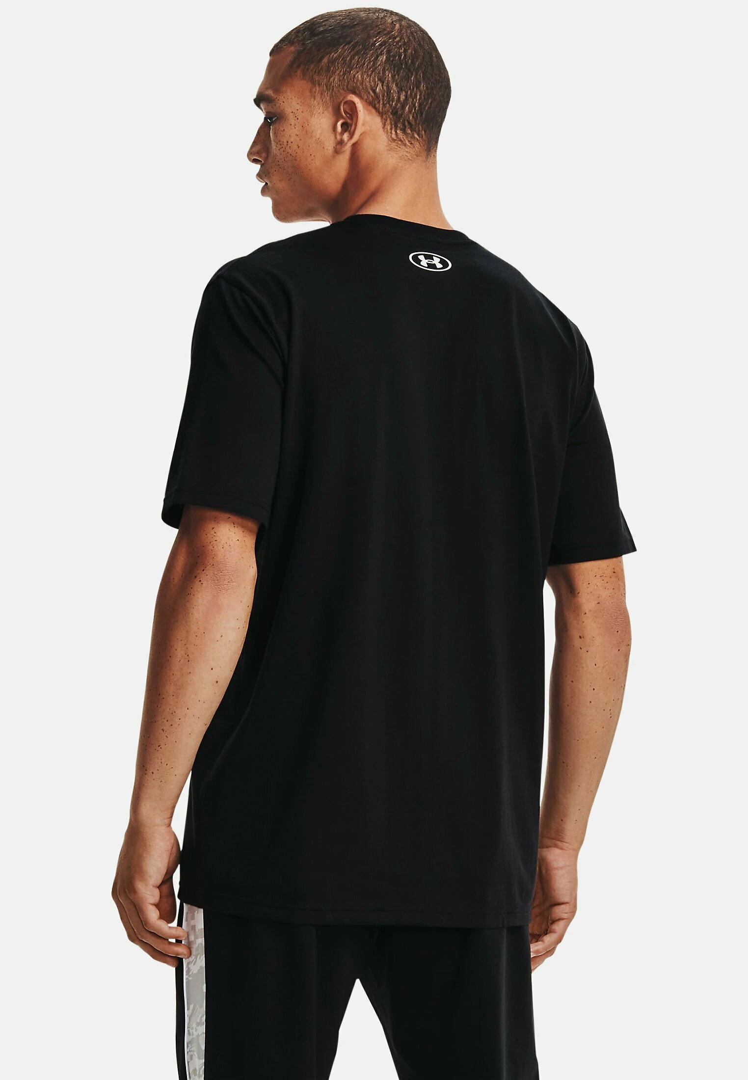 Under Armour ABC CAMO BOXED LOGO - T-shirt Z Nadrukiem - Black 3 Under Armour ABC CAMO BOXED LOGO - T-shirt Z Nadrukiem - Black - obrazek 3