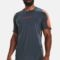 Under Armour SHORT-SLEEVES HG NOV - T-shirt Z Nadrukiem - Downpour Gray