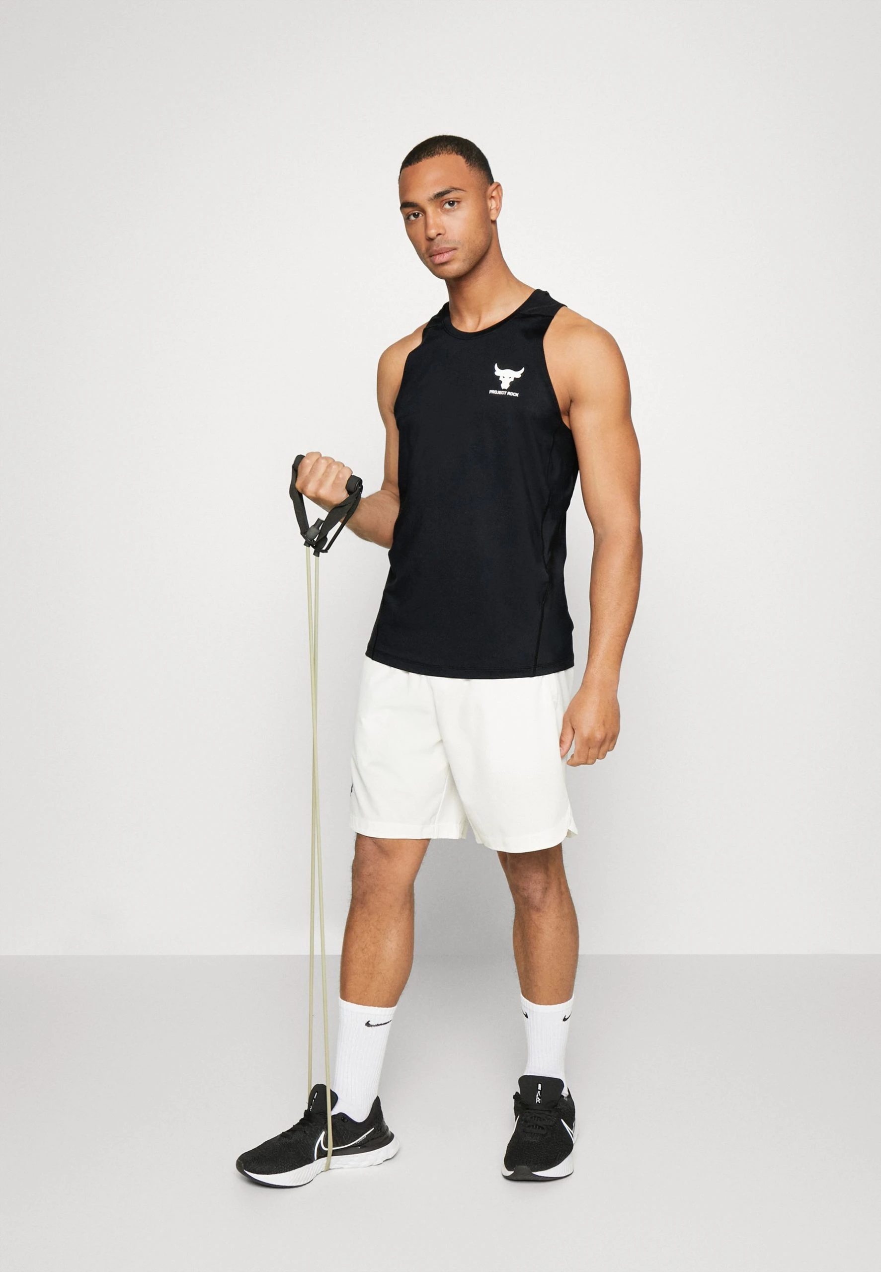 Top - black/white Under Armour Top - Black/white -Under Armour shop 3dde671275b94b918afe08338cc71d85 scaled