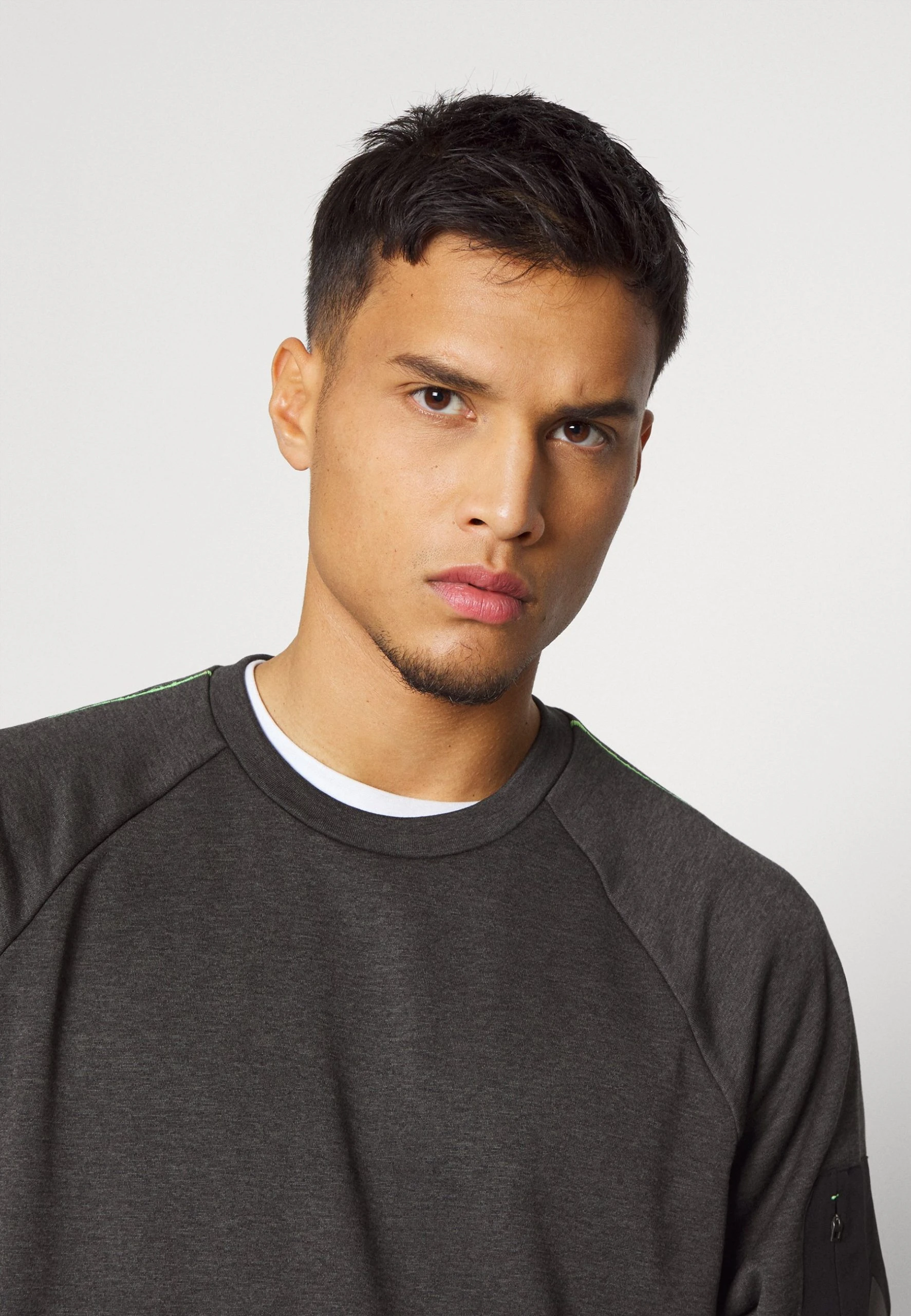 TERRAIN TERRY CREW - Bluza - black Under Armour TERRAIN TERRY CREW - Bluza - Black -Under Armour shop 3ed8c0788e8149298708f98a5f562d73 scaled