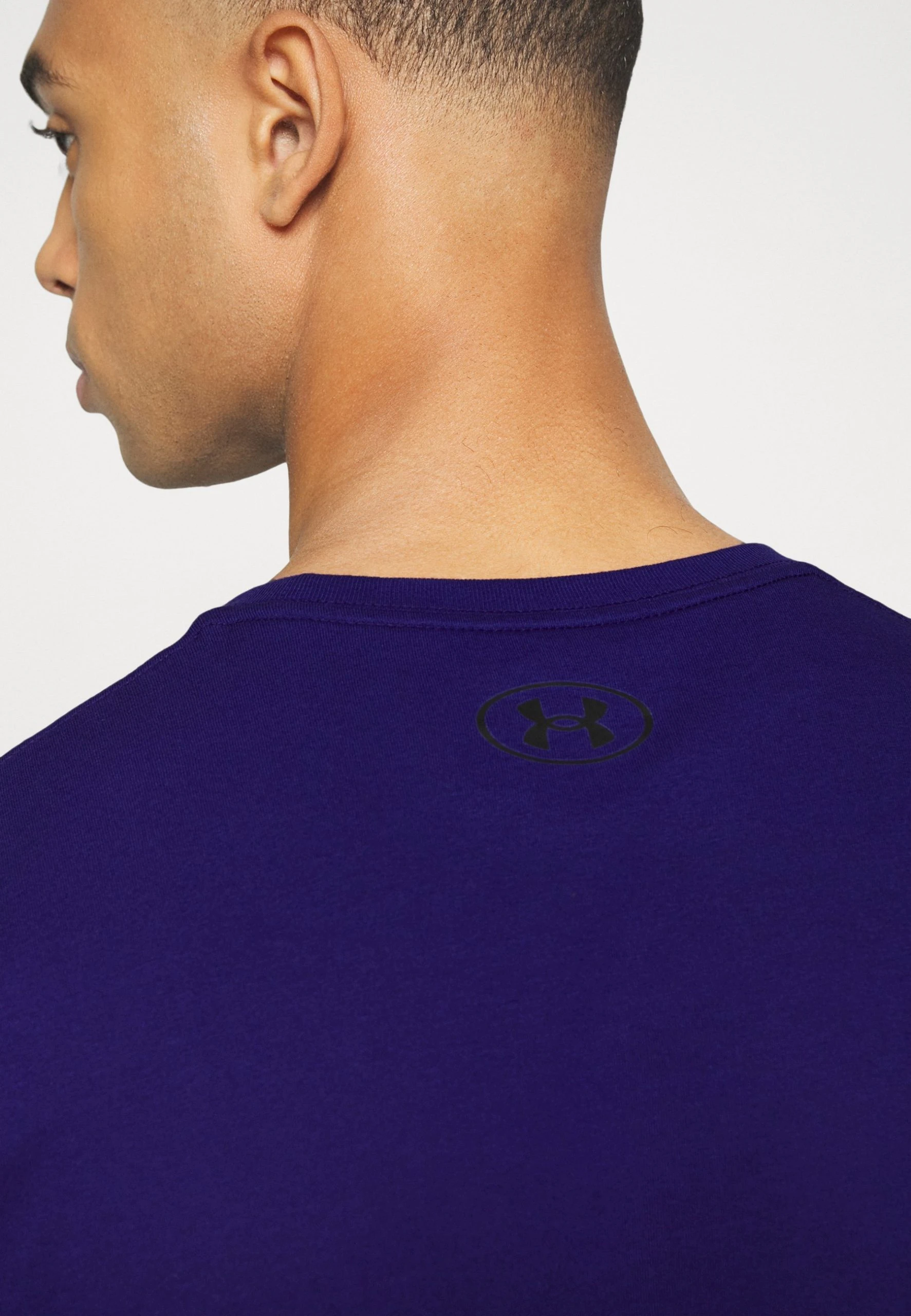 Under Armour SPORTSTYLE LEFT CHEST - Koszulka Sportowa - Sonar Blue/black 6 Under Armour SPORTSTYLE LEFT CHEST - Koszulka Sportowa - Sonar Blue/black - obrazek 6