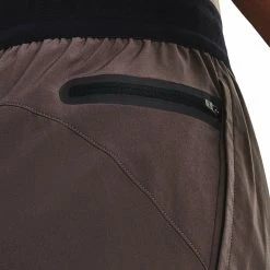 Under Armour TRAIN ANYWHERE - Krótkie Spodenki Sportowe - Ash Taupe -Under Armour shop 432bb87f62684758a53fb4a68ae016c8