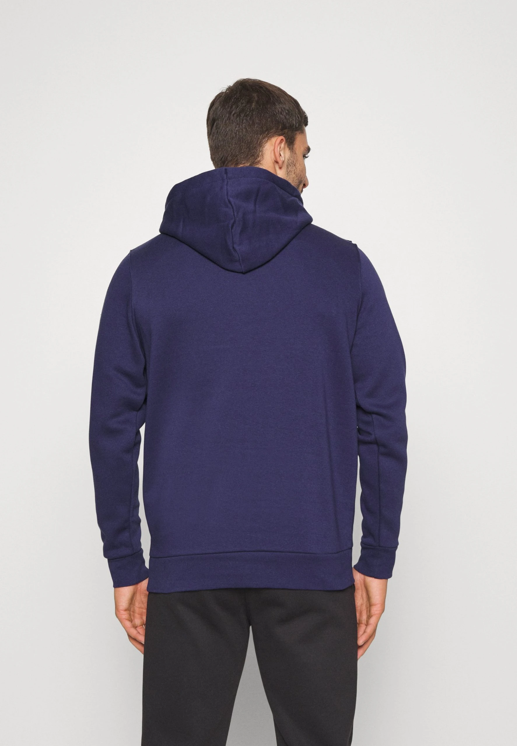 UA ESSENTIAL - Bluza z kapturem - midnight navy/white Under Armour UA ESSENTIAL - Bluza Z Kapturem - Midnight Navy/white -Under Armour shop 46342f78e57b481aab1ba09189960825 scaled