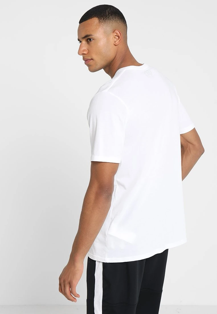 STYLE LOGO - T-shirt z nadrukiem - white/black Under Armour STYLE LOGO - T-shirt Z Nadrukiem - White/black -Under Armour shop 49025d73bc6e4b6593d133d05e5be5bd