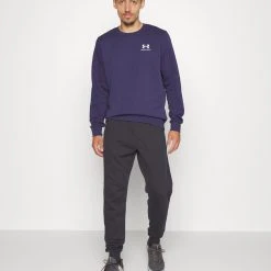 Under Armour ESSENTIAL CREW - Bluza - Midnight Navy/white 4 Under Armour ESSENTIAL CREW - Bluza - Midnight Navy/white -Under Armour shop 502912ddabfc495a896460cea5705cce scaled