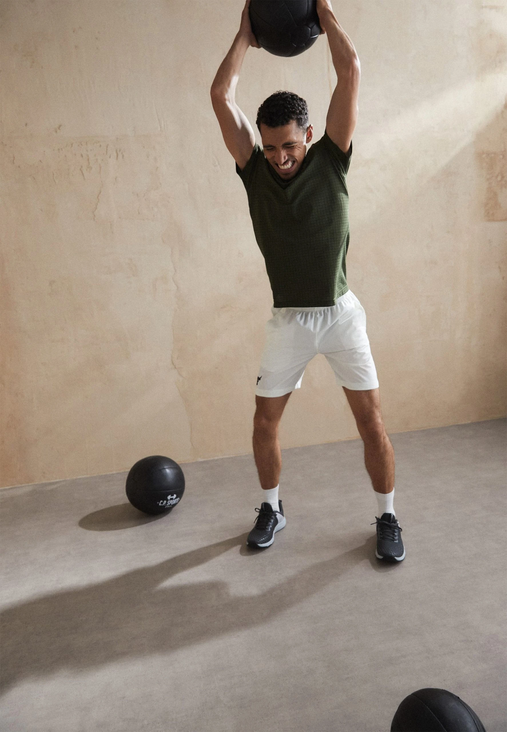 SEAMLESS GRID - Koszulka sportowa - marine green/black Under Armour SEAMLESS GRID - Koszulka Sportowa - Marine Green/black -Under Armour shop 532de615794d489ea54505e9dc7a6bec scaled