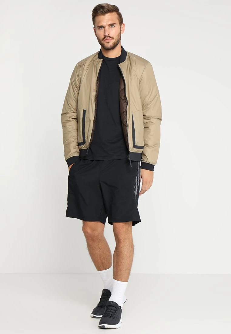 SPORTSTYLE LC SS - T-shirt basic - black /black Under Armour SPORTSTYLE LC SS - T-shirt Basic - Black /black -Under Armour shop 54c9d1465e9f4d55b4c08ad165a2143c