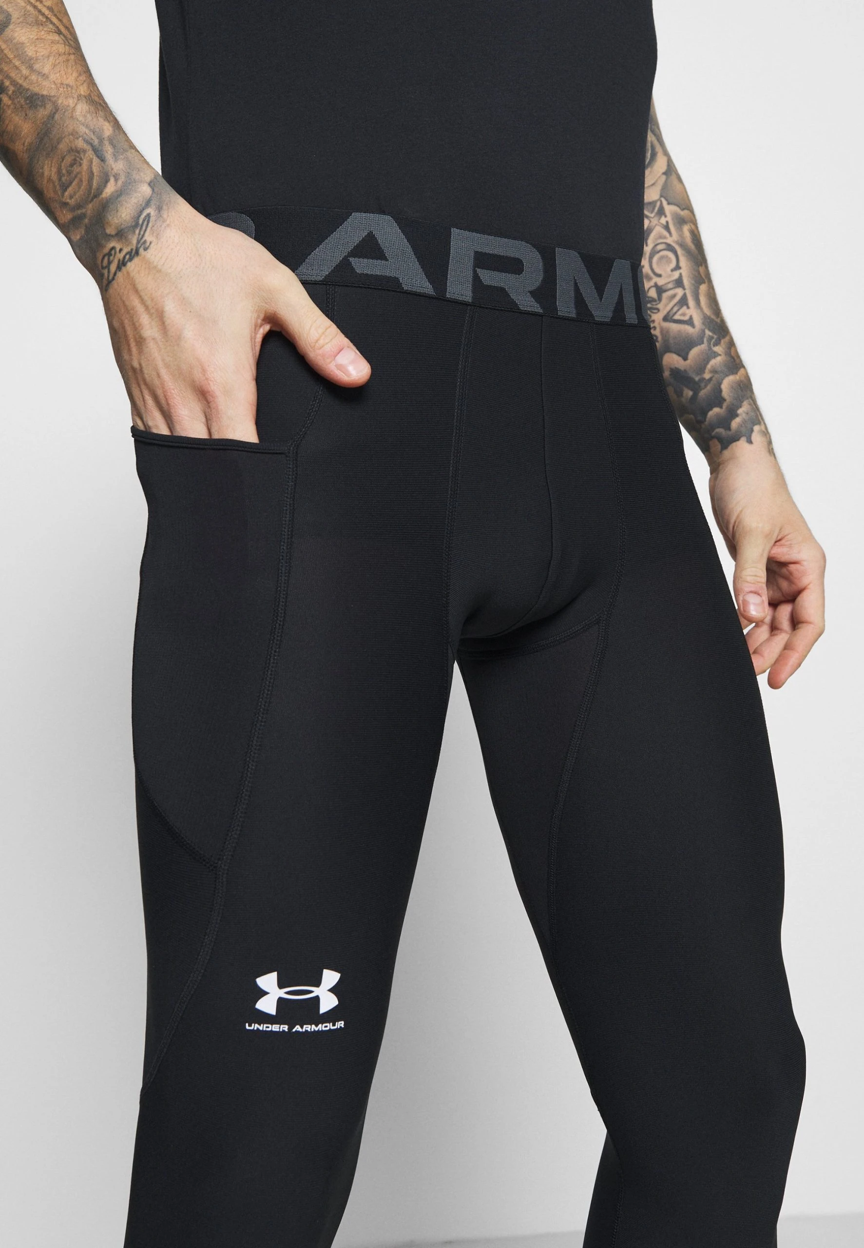 Legginsy - black Under Armour Legginsy - Black -Under Armour shop 5a917434a6eb43e68608796ed8327666 scaled