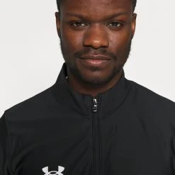 Under Armour CHALLENGER - Dres - Black -Under Armour shop 5e504426a0494eda975ba033f1aaa218 scaled