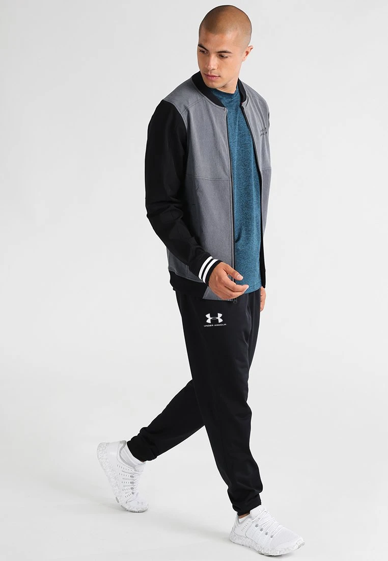 Under Armour SPORTSTYLE - Spodnie Treningowe - Black 2 Under Armour SPORTSTYLE - Spodnie Treningowe - Black - obrazek 2