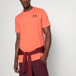 Under Armour SPORTSTYLE - T-shirt Basic - Red/black 3 Under Armour SPORTSTYLE - T-shirt Basic - Red/black -Under Armour shop 6497956201974af3b1f572ef27bbf1c1 scaled
