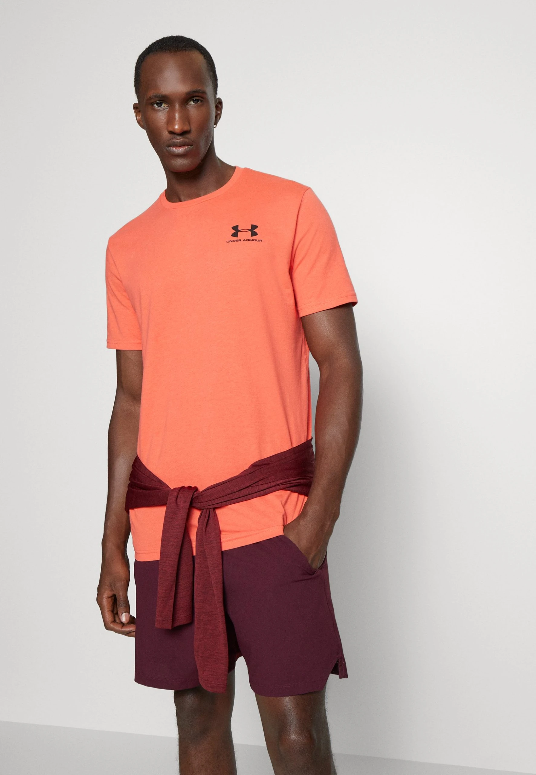 SPORTSTYLE - T-shirt basic - red/black Under Armour SPORTSTYLE - T-shirt Basic - Red/black -Under Armour shop 6497956201974af3b1f572ef27bbf1c1 scaled