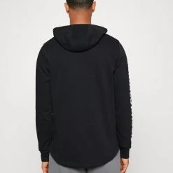 Under Armour Bluza - Black/white 2 Under Armour Bluza - Black/white -Under Armour shop 6de043c62c48402e8bd3eddd79898dfc scaled