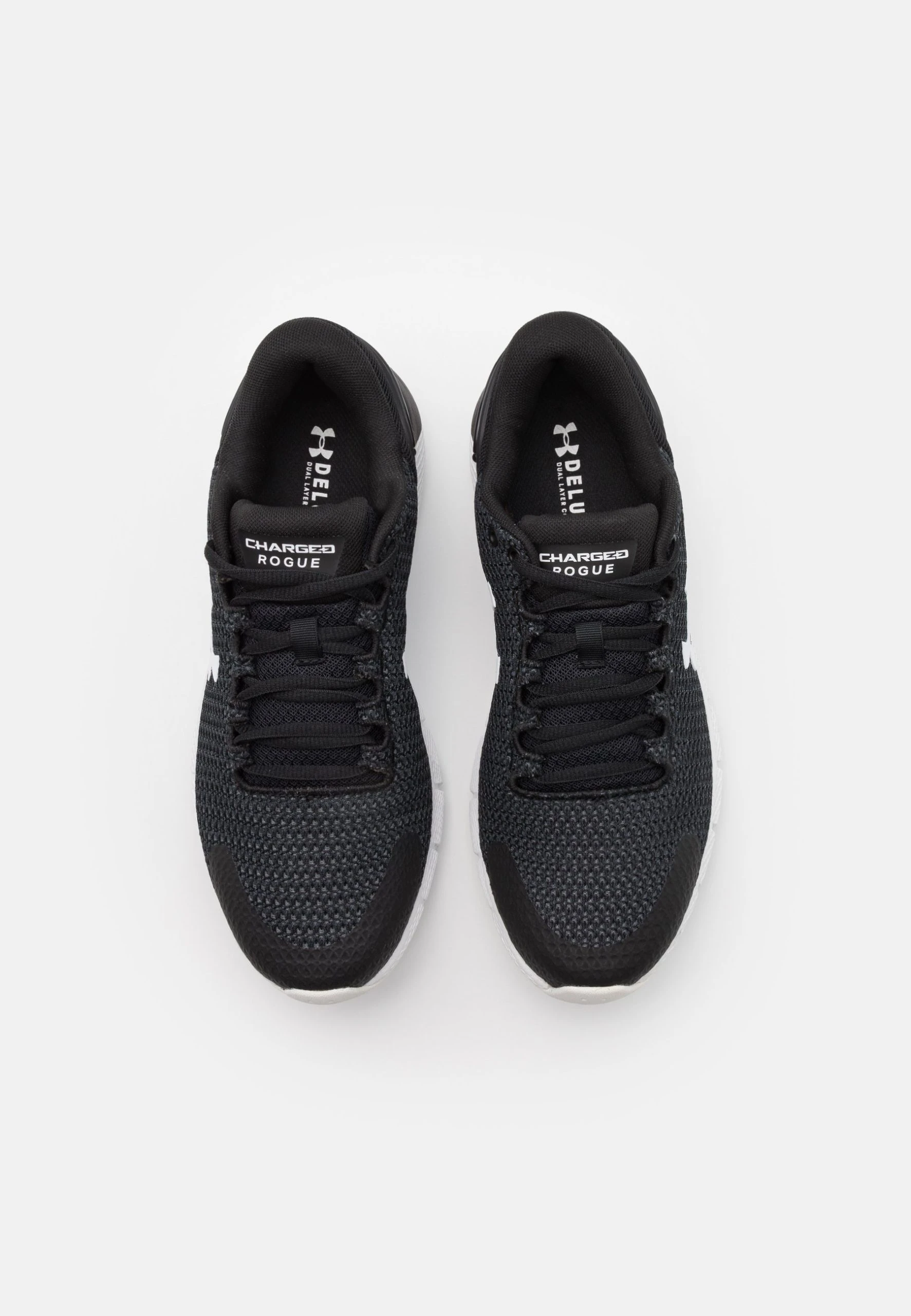 CHARGED ROGUE - Obuwie do biegania treningowe - black Under Armour CHARGED ROGUE - Obuwie Do Biegania Treningowe - Black -Under Armour shop 7853d53c20914a7baedc2edcd7f582d5 scaled