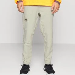 Under Armour TERRAIN ANKLE PANTS - Długie Spodnie Trekkingowe - Khaki Base/black