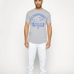 Under Armour ROCK CHAMP - T-shirt Z Nadrukiem - Steel Light Heather/blue Mirage 4 Under Armour ROCK CHAMP - T-shirt Z Nadrukiem - Steel Light Heather/blue Mirage -Under Armour shop 7b42111ba4684c5b87b5ec5a99260525 scaled