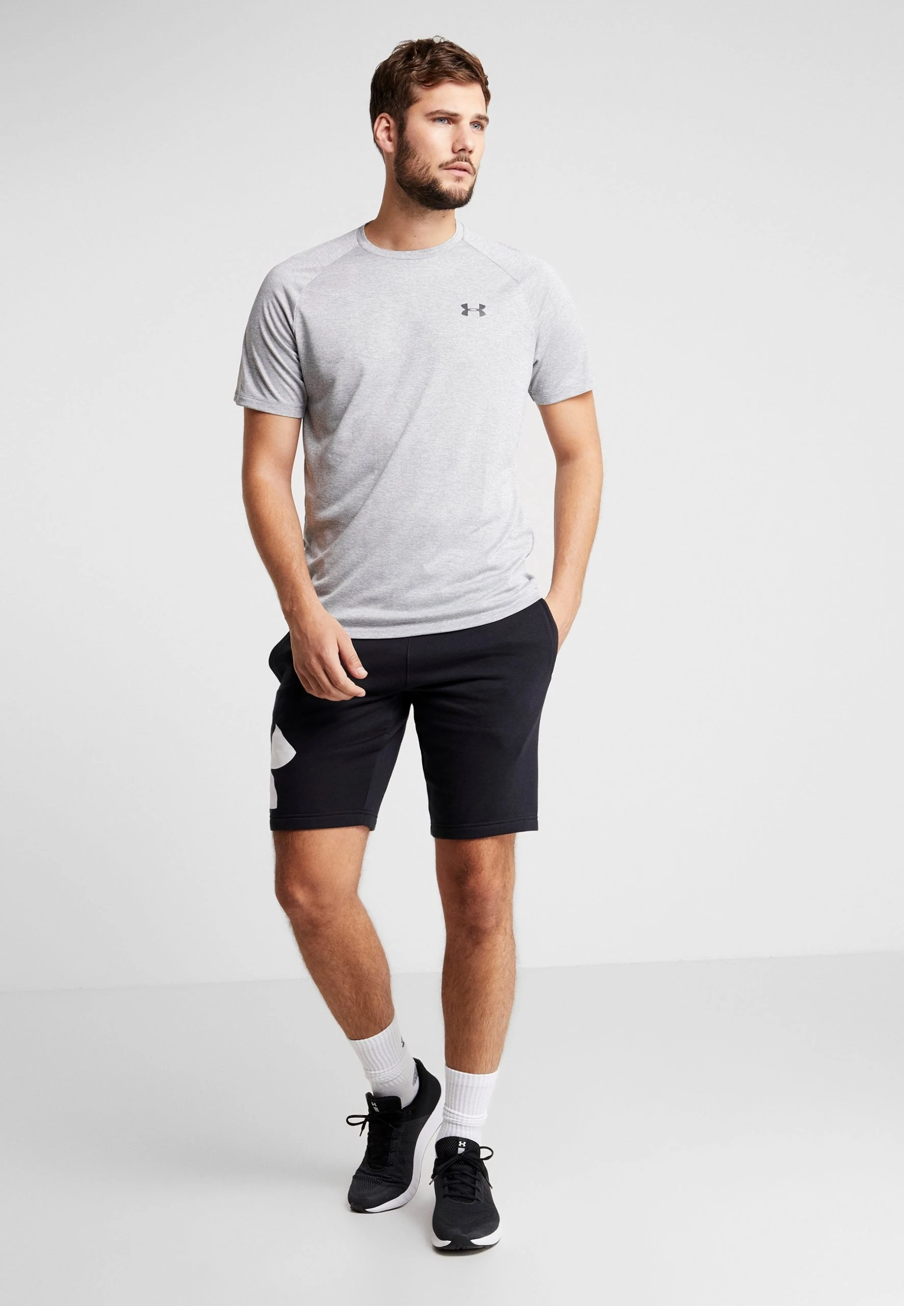 UA TECH 2.0 SS - T-shirt basic - steel light heather/black Under Armour UA TECH 2.0 SS - T-shirt Basic - Steel Light Heather/black -Under Armour shop 7cca525348214bb09a852c27a54188a9 scaled
