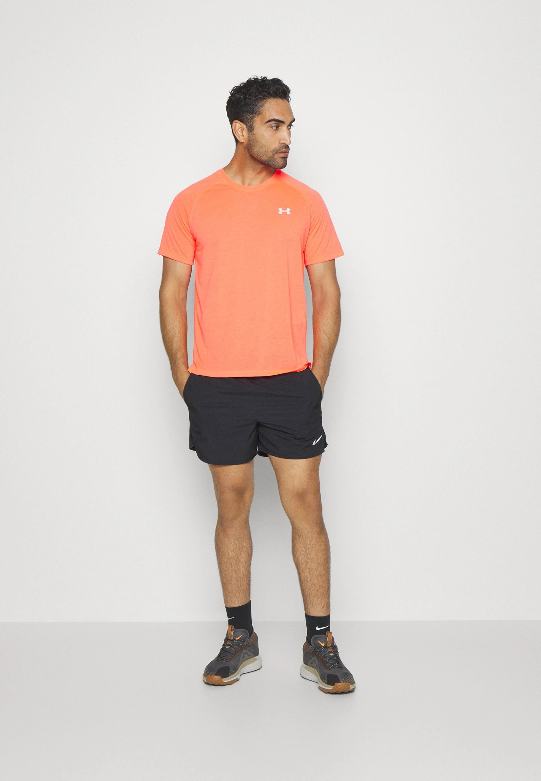 STREAKER - Koszulka sportowa - red Under Armour STREAKER - Koszulka Sportowa - Red -Under Armour shop 7fa9152f11e540cab1c57173d774014d scaled