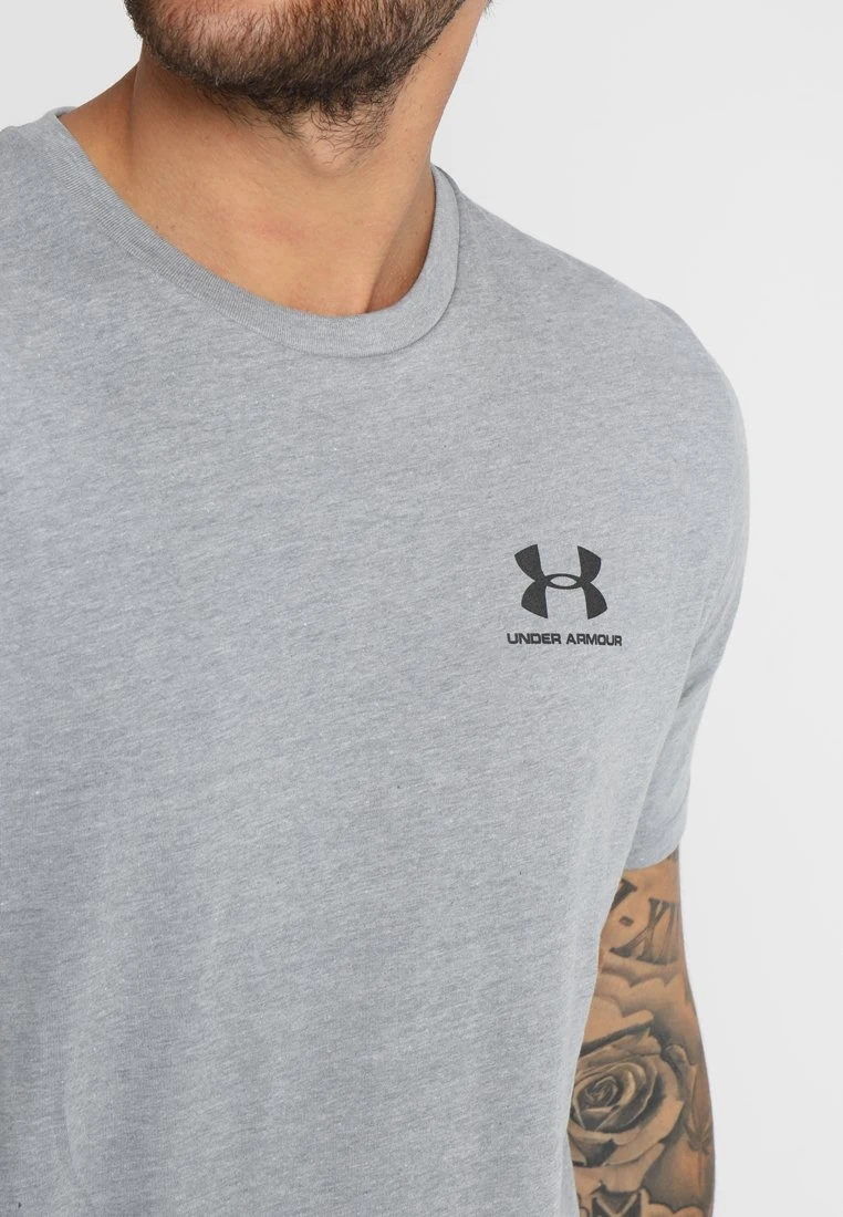 SPORTSTYLE LC SS - T-shirt basic - steel light heather/black Under Armour SPORTSTYLE LC SS - T-shirt Basic - Steel Light Heather/black -Under Armour shop 8090e8b031944fd7888b75dd2590eed8