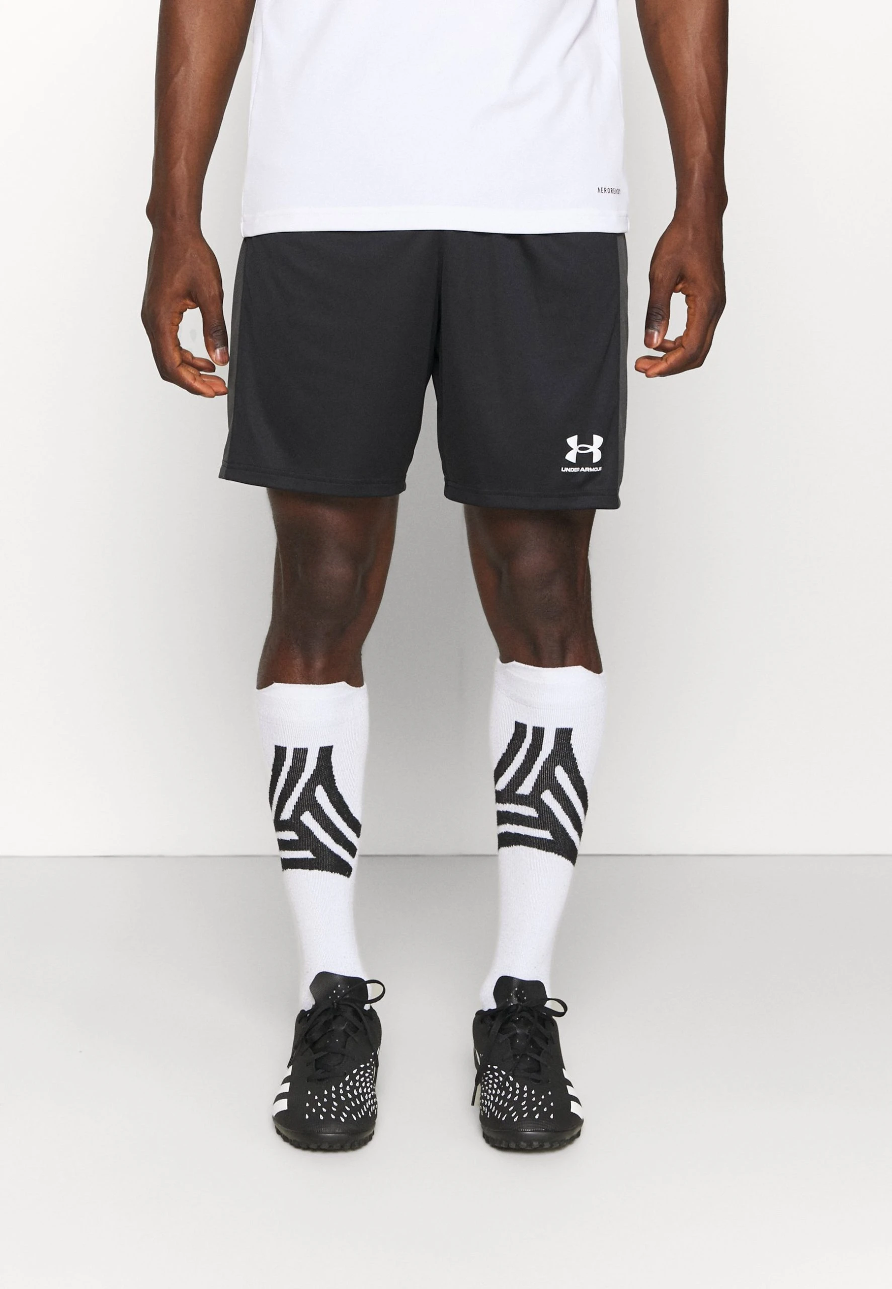 Under Armour CHALLENGER - Krótkie Spodenki Sportowe - Black/white 1 Under Armour CHALLENGER - Krótkie Spodenki Sportowe - Black/white