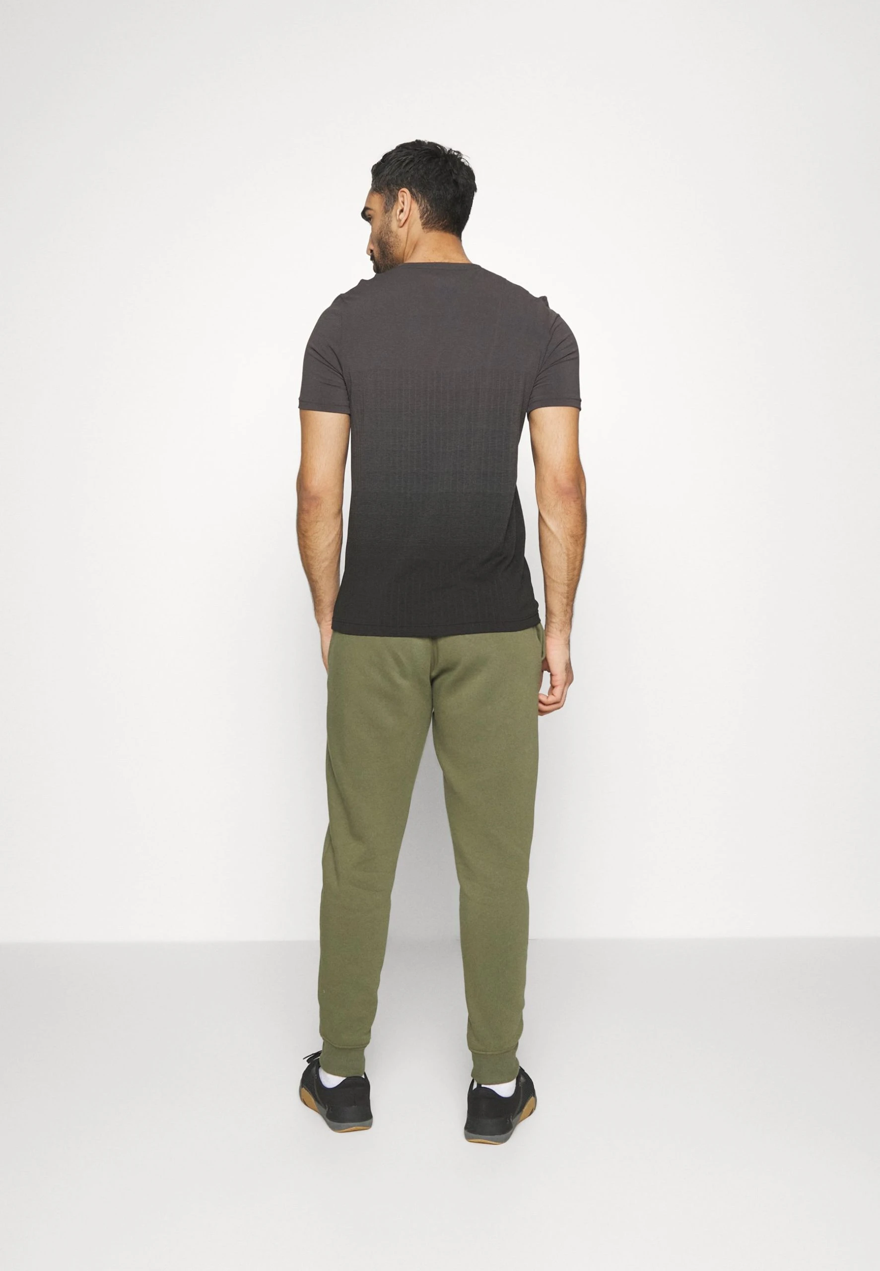 Under Armour RIVAL JOGGERS - Spodnie Treningowe - Marine Od Green/onyx White 3 Under Armour RIVAL JOGGERS - Spodnie Treningowe - Marine Od Green/onyx White - obrazek 3