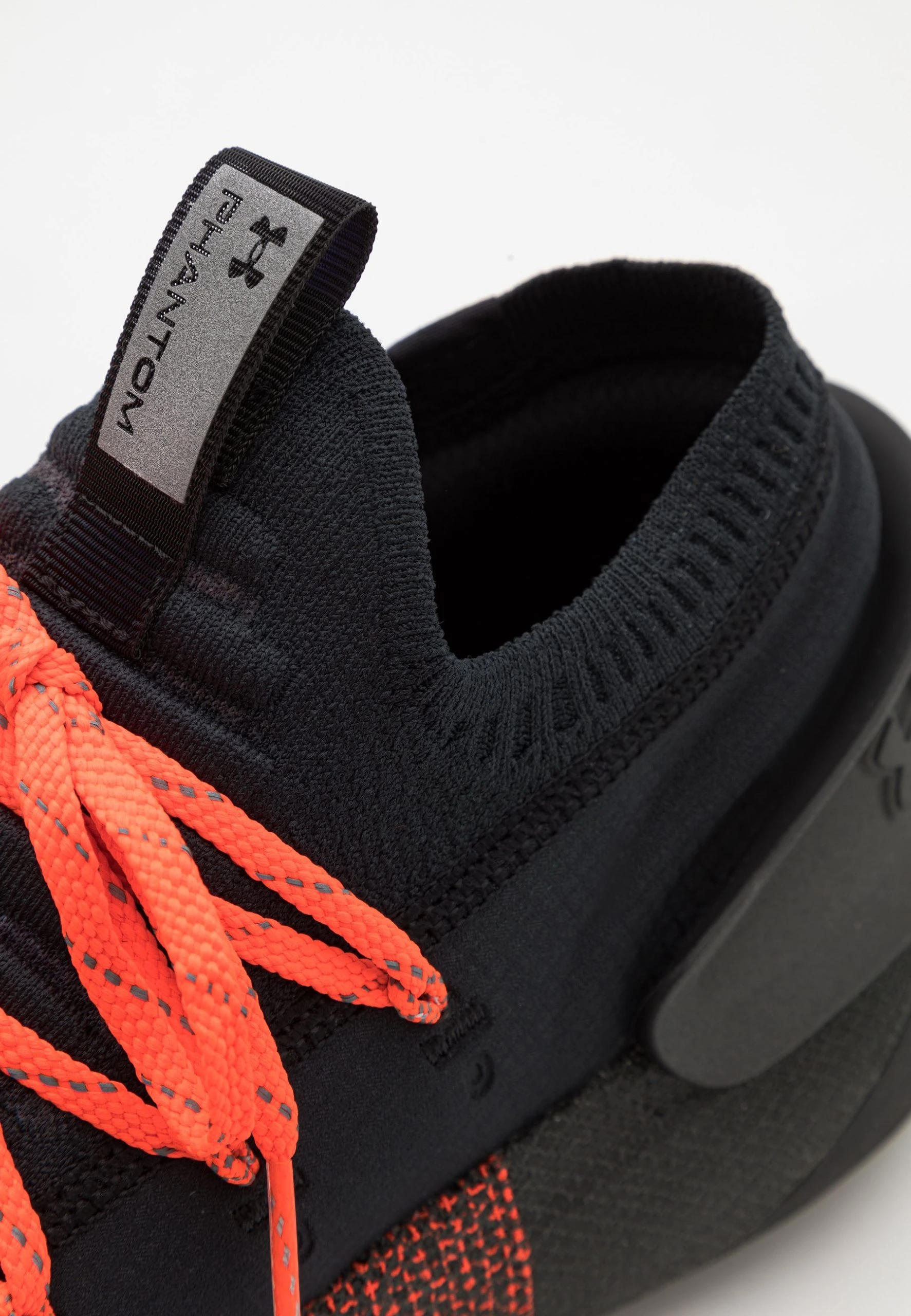 UA HOVR PHANTOM 3 RFLCT - Obuwie do biegania treningowe - black/bolt red Under Armour UA HOVR PHANTOM 3 RFLCT - Obuwie Do Biegania Treningowe - Black/bolt Red -Under Armour shop 8a11475eda5543e7ab63eb4e18554014 scaled