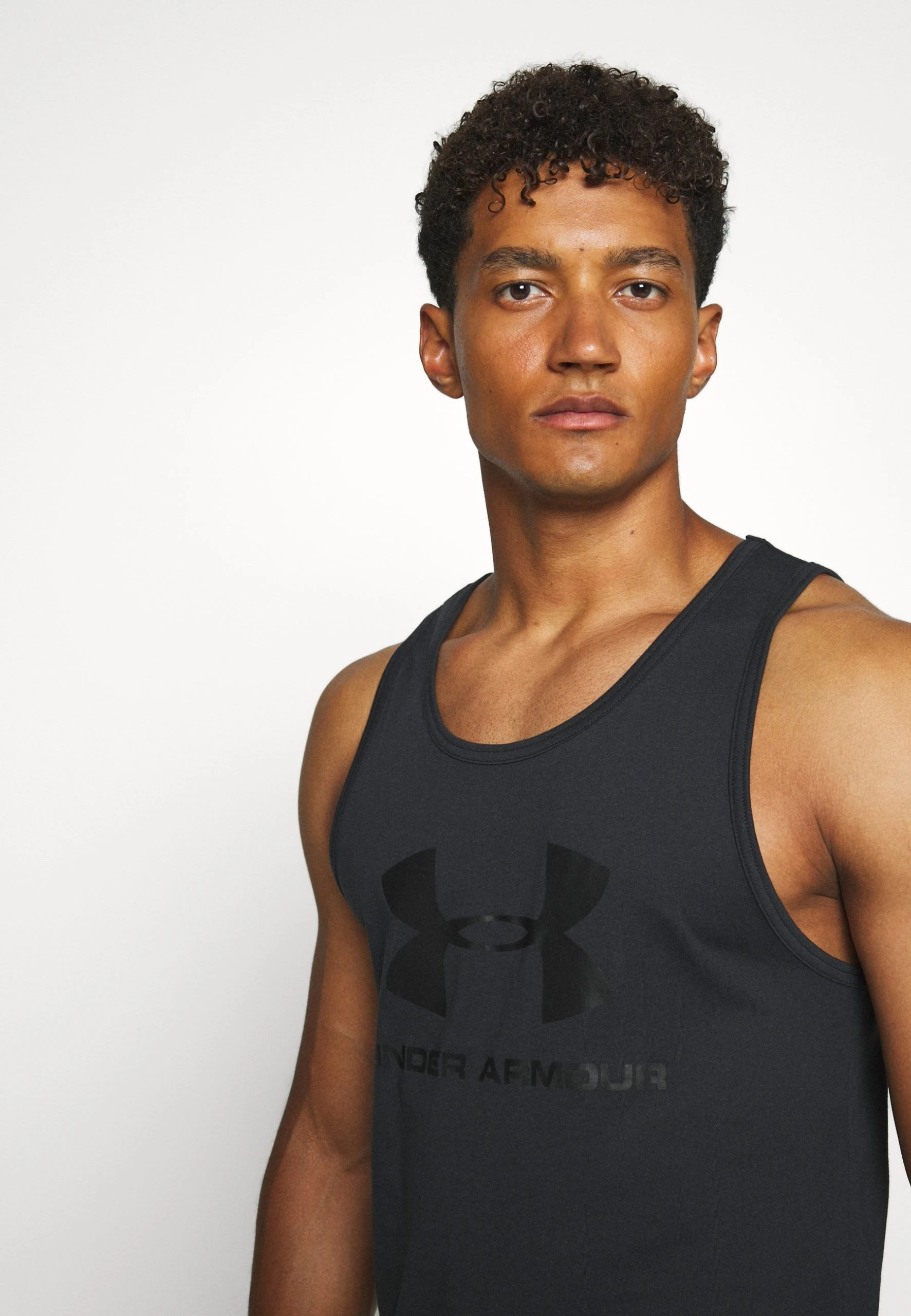 SPORTSTYLE LOGO - Top - black Under Armour SPORTSTYLE LOGO - Top - Black -Under Armour shop 8d274f39403f4ad886aa95edc57ae680 scaled