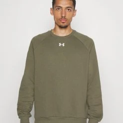 Under Armour RIVAL CREW - Bluza - Marine Green/white -Under Armour shop 8dd18f727d1d4bf9ad06eb680ca5f0c3 scaled