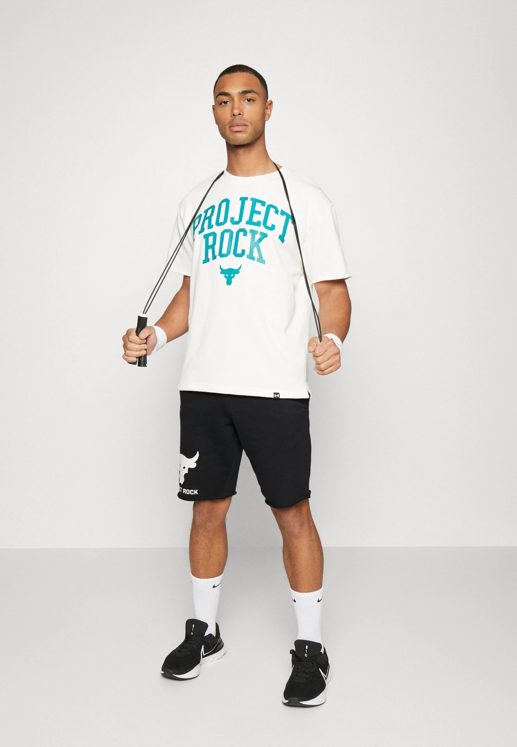 ROCK BULL - Krótkie spodenki sportowe - black/white Under Armour ROCK BULL - Krótkie Spodenki Sportowe - Black/white -Under Armour shop 8efcbd3c2e9e43d3a535e09a435419a6 scaled