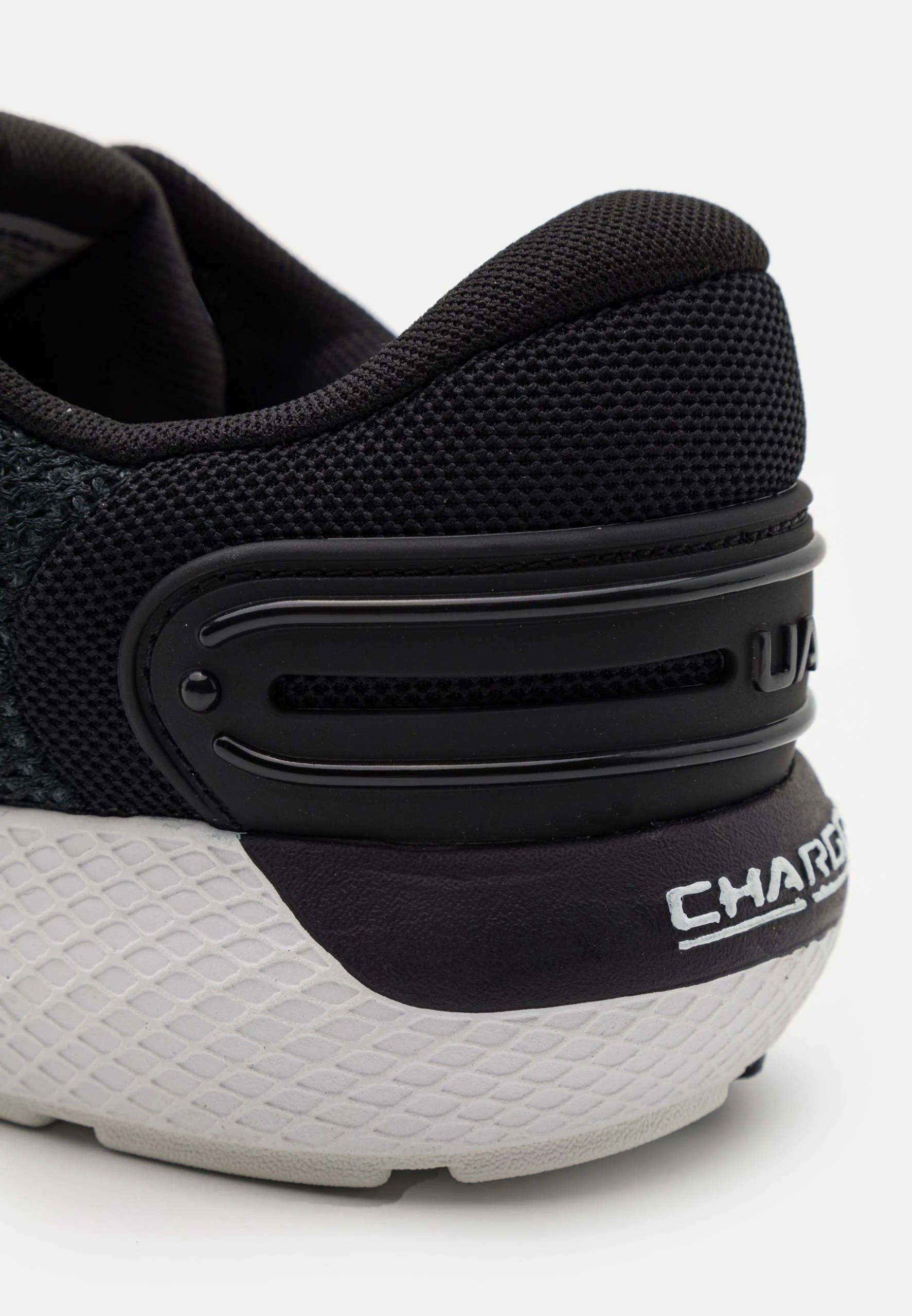 CHARGED ROGUE - Obuwie do biegania treningowe - black Under Armour CHARGED ROGUE - Obuwie Do Biegania Treningowe - Black -Under Armour shop 9012449d8ba544deab2d7d7e27cf09c2 scaled