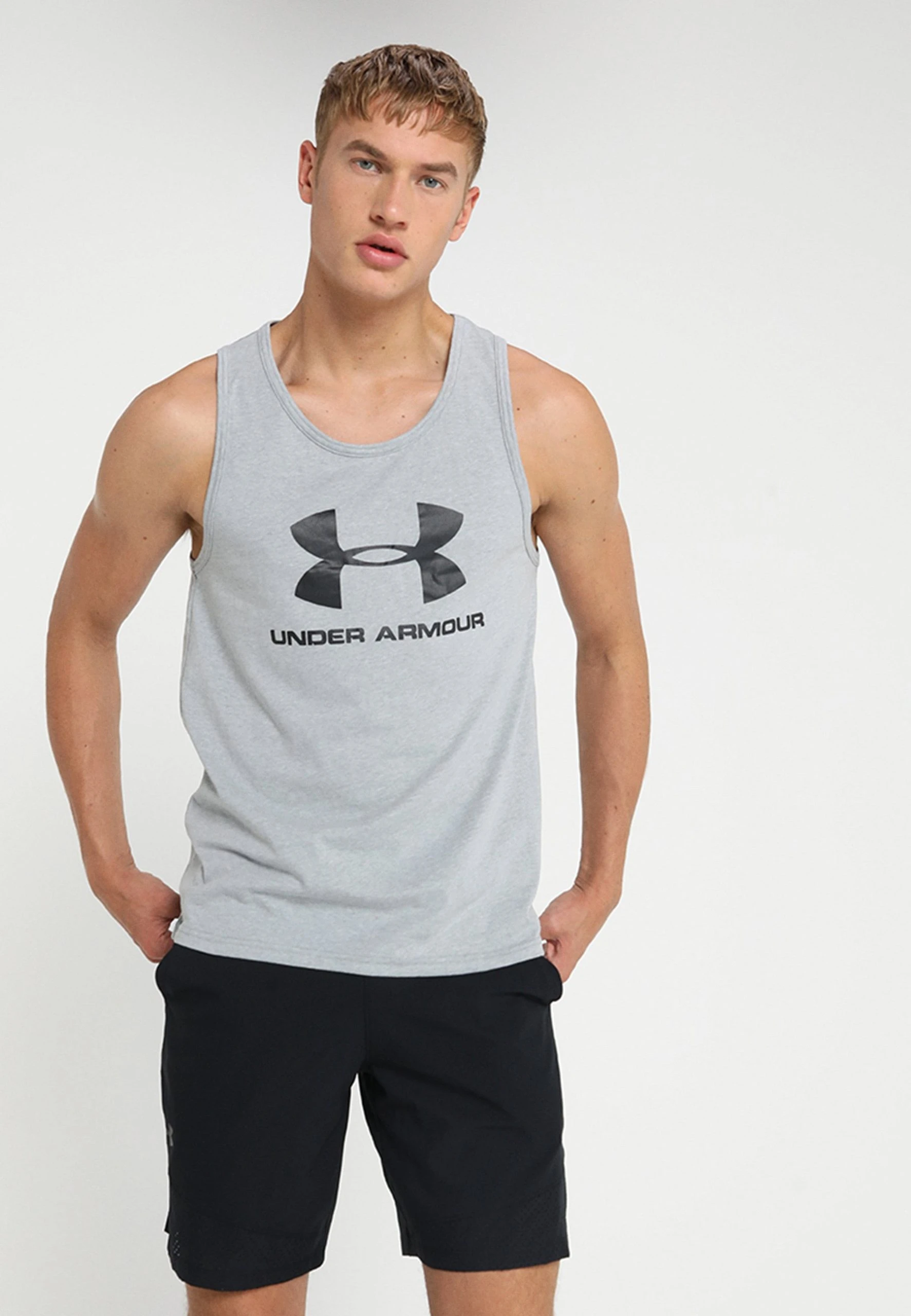 SPORTSTYLE LOGO - Top - grey Under Armour SPORTSTYLE LOGO - Top - Grey -Under Armour shop 94f7081a150c4e4e893340481b606955 scaled
