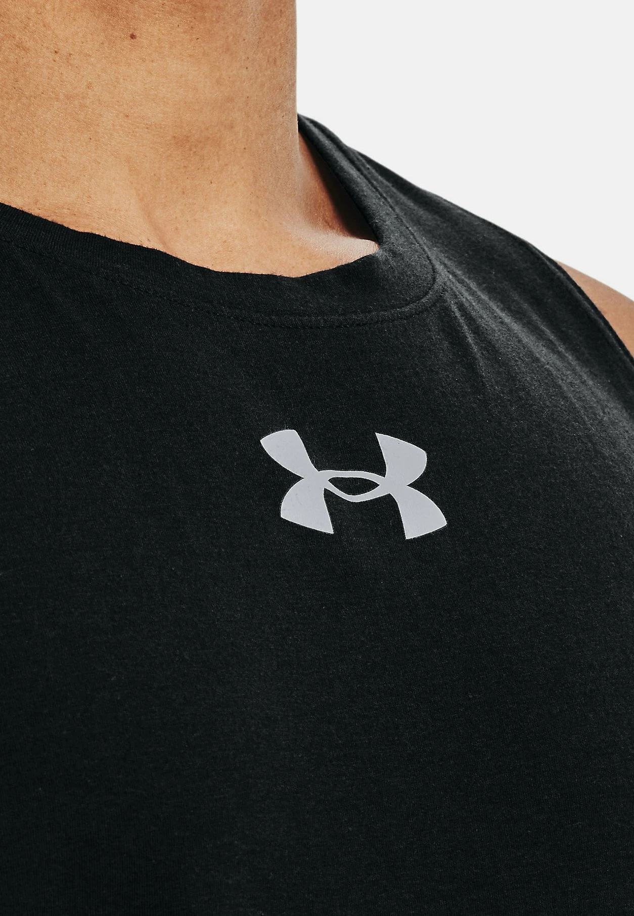 BASELINE TANK - Top - black Under Armour BASELINE TANK - Top - Black -Under Armour shop 95cc527a6ac64d5d85751c52eddb7b41